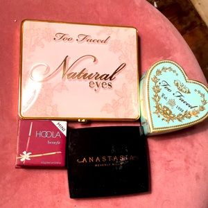 Makeup bundle gently used.